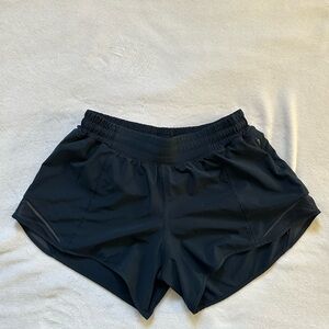 Lululemon Hotty Hot Lined Athletic Shorts 2.5”